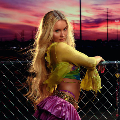 Zara Larsson - Crush